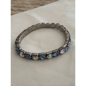 Vintage Aurora Boreallis rhinestone stretch bracelet